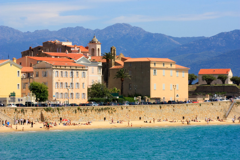 appartements neufs en bord de mer, corse